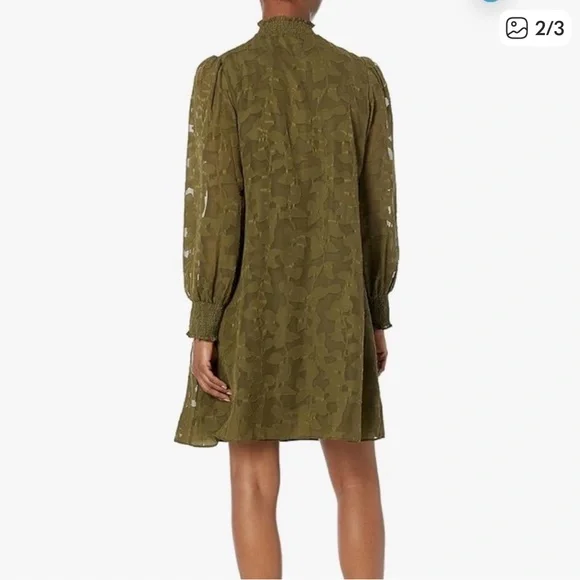 NWT Tommy Hilfiger Long Sleeve Embossed Chiffon Shift Size 4 - Picture 2 of 2